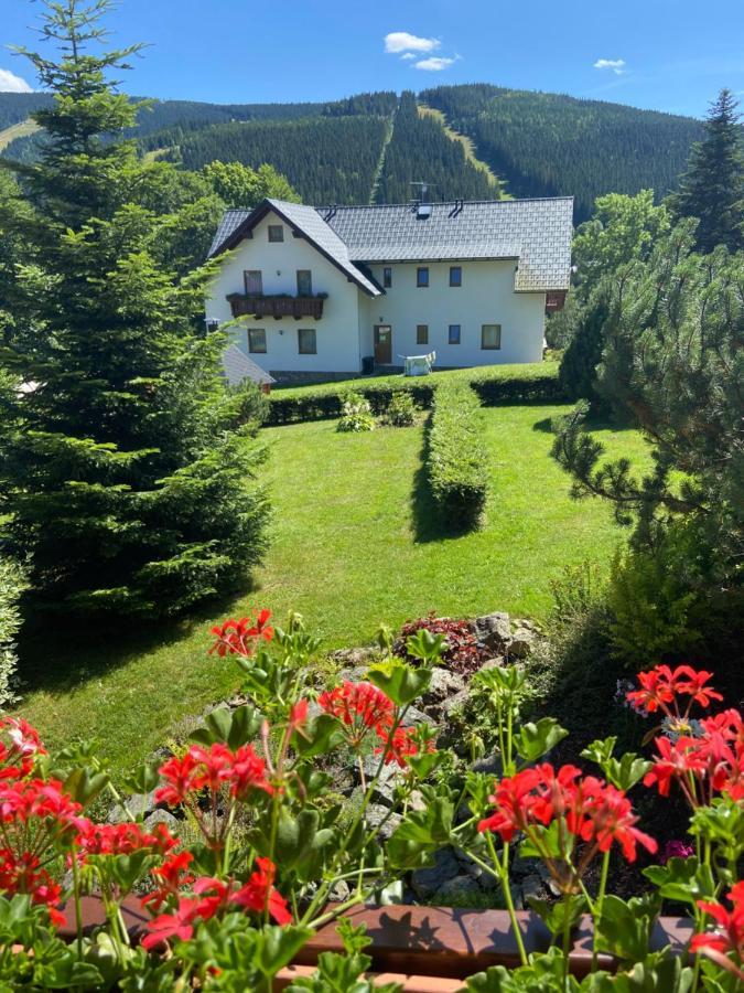 Pension George Spindleruv Mlyn Exterior photo