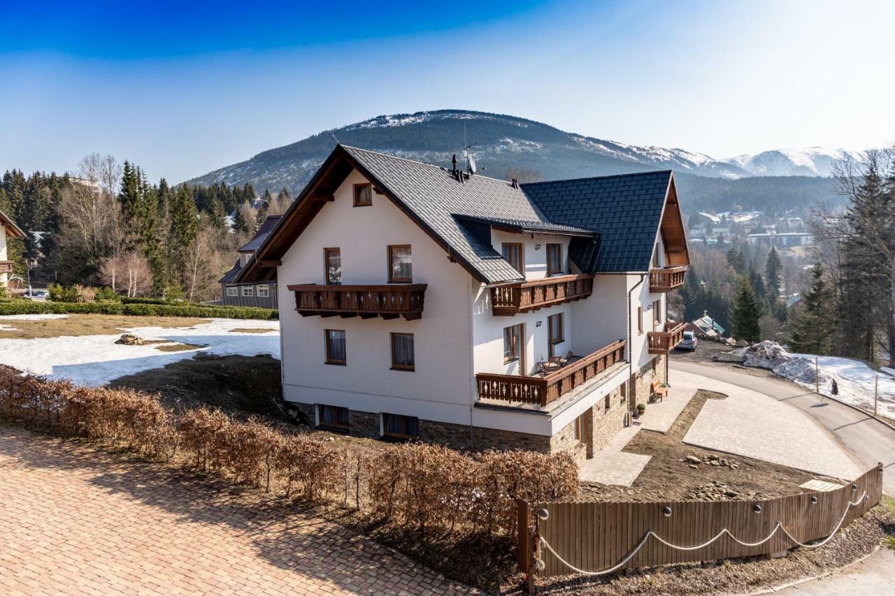 Pension George Spindleruv Mlyn Exterior photo